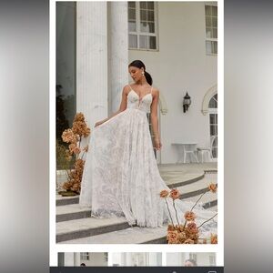 MADI LANE DUNE *never altered or worn*